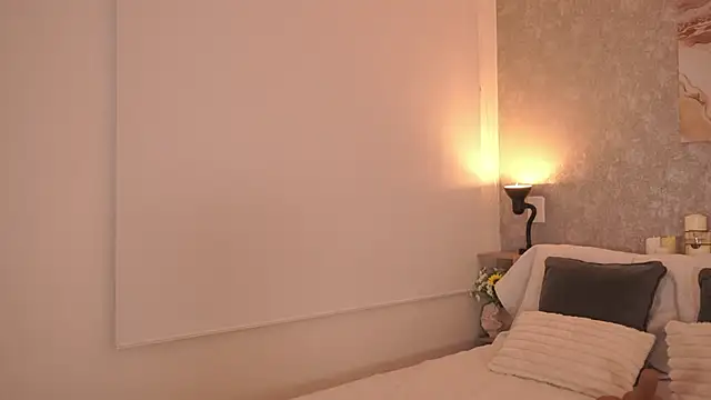LillyThompson online show from June 10, 11:35 pm