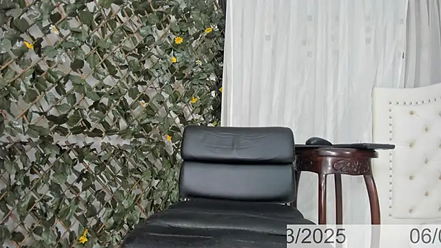 Snapshot of BunnyHotsx chatting on March 7, 1:31 am BunnyHotsx online show from March 7, 1:31 am