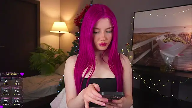 Snapshot of ShirleyCarolyn chatting on December 28, 7:22 pm ShirleyCarolyn online show from December 28, 7:22 pm