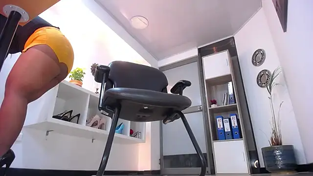 Natashaclaus04 online show from February 19, 11:17 am