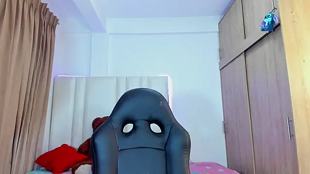 sexygirl shakira online show from September 18, 11:07 pm