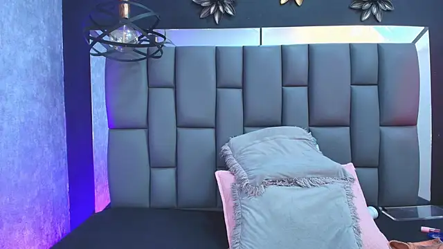  MiaBrown  online show from September 20, 12:06 pm