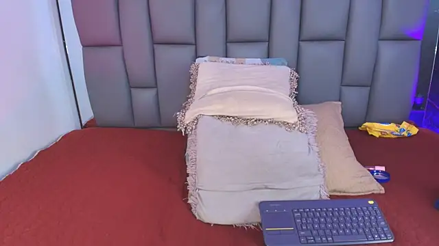  MiaBrown  online show from October 1, 12:11 pm