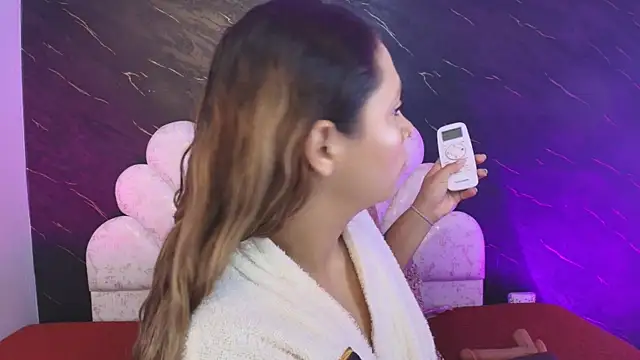  MiaBrown  online show from April 22, 12:07 pm