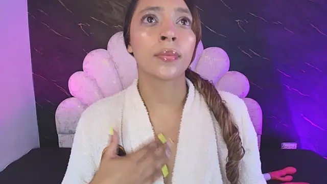  MiaBrown  online show from May 5, 12:13 pm