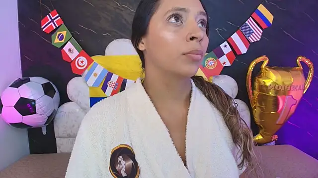  MiaBrown  online show from June 27, 12:10 pm