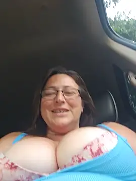 angelbaby1998 online show from June 3, 12:57 am