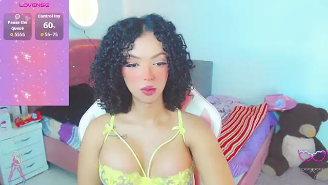 Snapshot of Tanedra_collings chatting on March 16, 5:44 am Tanedra collings online show from March 16, 5:44 am