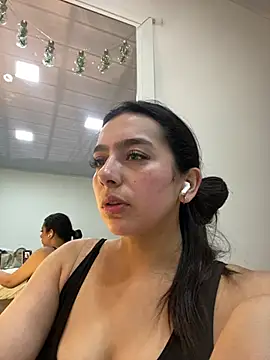 Snapshot of Nicollemays chatting on February 11, 12:05 pm Nicollemays online show from February 11, 12:05 pm