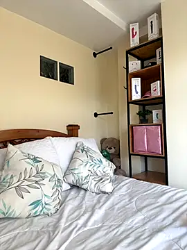 Nicollemays online show from October 7, 1:08 pm