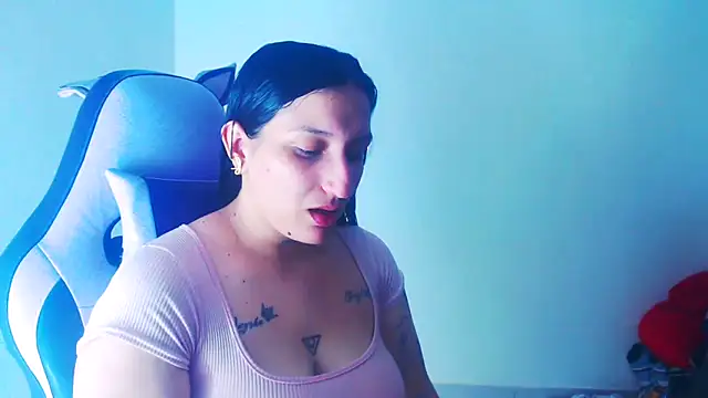 liz dirty online show from June 12, 10:30 pm