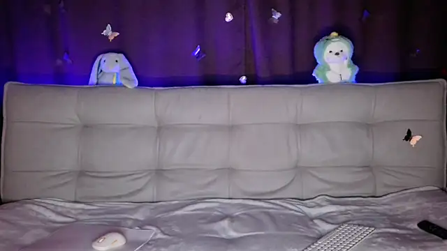 intolerable girl online show from November 1, 7:10 am