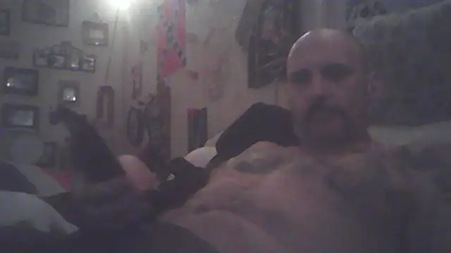 Snapshot of ClydeCan409 chatting on March 24, 2:00 pm ClydeCan409 online show from March 24, 2:00 pm