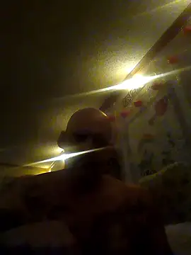 Snapshot of ClydeCan409 chatting on March 25, 2:34 pm ClydeCan409 online show from March 25, 2:34 pm