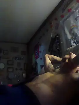 Snapshot of ClydeCan409 chatting on March 28, 7:08 am ClydeCan409 online show from March 28, 7:08 am