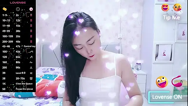 Snapshot of Elvira_baby chatting on October 28, 2:48 am Elvira baby online show from October 28, 2:48 am