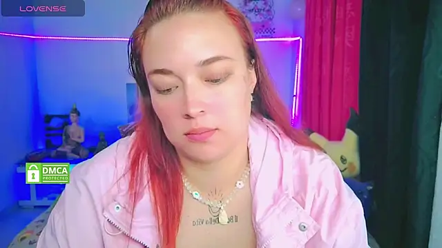 Snapshot of IamZaylu chatting on December 2, 5:04 am IamZaylu online show from December 2, 5:04 am