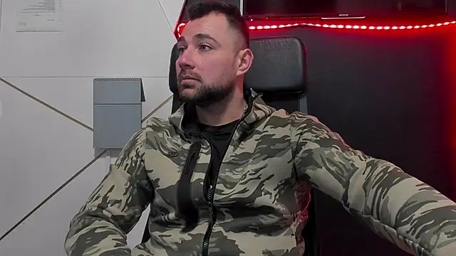 Snapshot of DuncanStone chatting on February 17, 6:21 am DuncanStone online show from February 17, 6:21 am