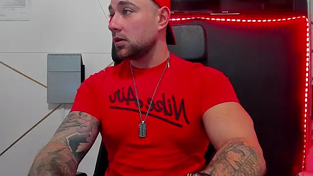 Snapshot of DuncanStone chatting on February 20, 6:26 am DuncanStone online show from February 20, 6:26 am