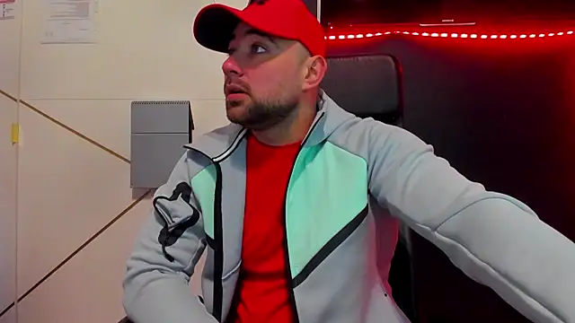 Snapshot of DuncanStone chatting on March 9, 5:00 am DuncanStone online show from March 9, 5:00 am