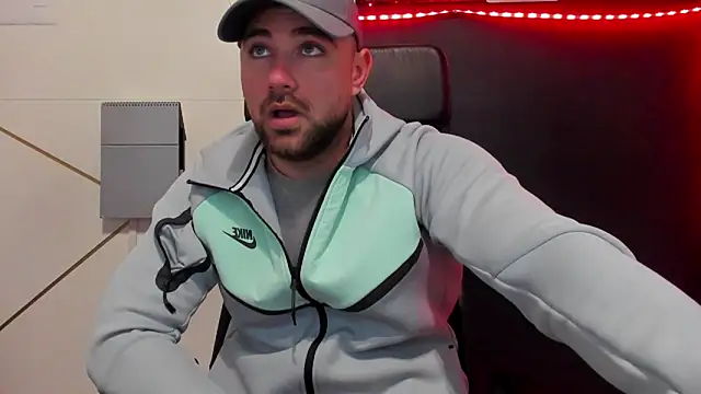 Snapshot of DuncanStone chatting on March 12, 5:02 am DuncanStone online show from March 12, 5:02 am