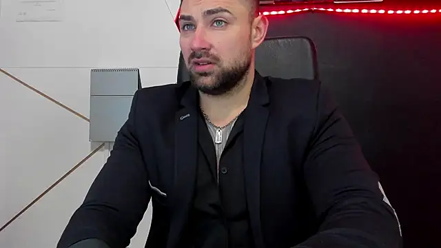 Snapshot of DuncanStone chatting on March 25, 5:57 am DuncanStone online show from March 25, 5:57 am