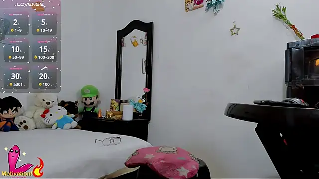 Snapshot of Amy_jones77 chatting on October 15, 6:52 pm Amy jones77 online show from October 15, 6:52 pm