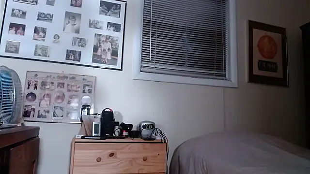 hottottrot691 online show from January 12, 8:25 am