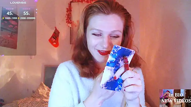 Cassie Wild online show from December 17, 1:39 pm