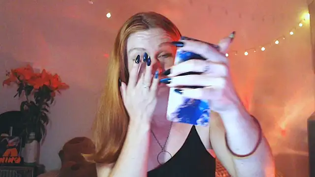 Cassie Wild online show from March 11, 10:21 am