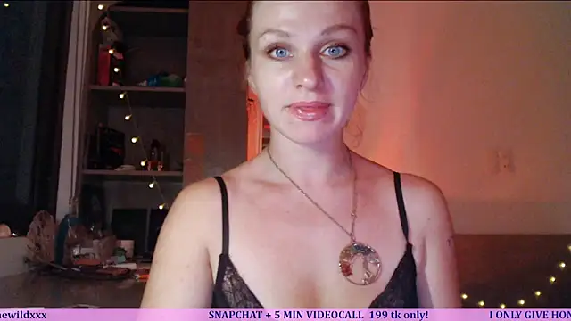 Cassie Wild online show from July 17, 2:02 pm