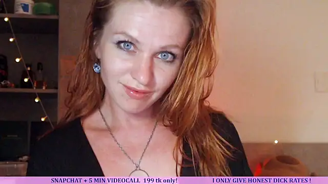 Cassie Wild online show from July 30, 2:05 pm