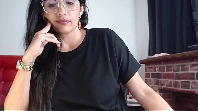 Lucynaugthyy online show from March 10, 4:49 am