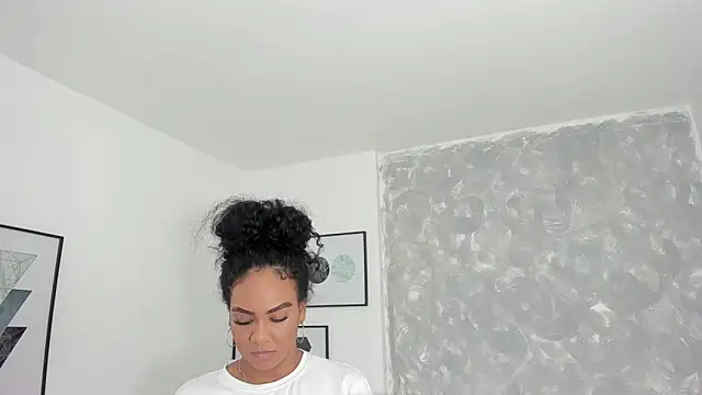 Tanisha  campbell online show from February 6, 12:59 pm
