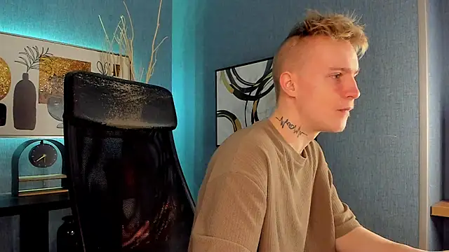 AlexxSweet online show from March 8, 6:43 am