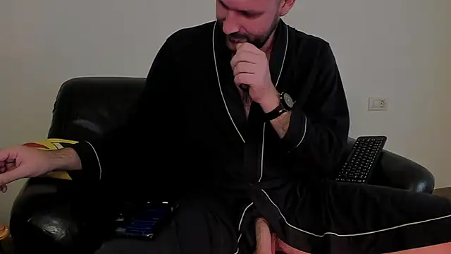 KingMalcom online show from October 20, 4:29 pm