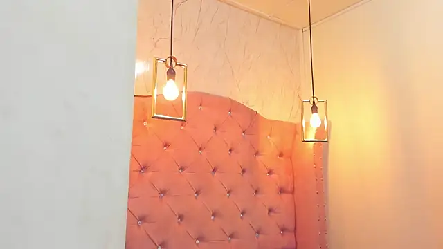 nalalye cruzz  online show from February 22, 2:17 am