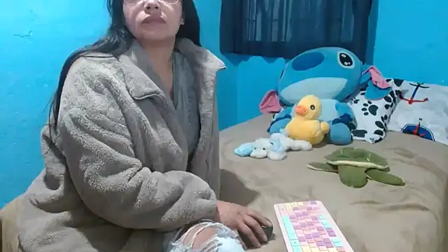 Snapshot of clarisse69 chatting on February 6, 7:29 pm clarisse69 online show from February 6, 7:29 pm