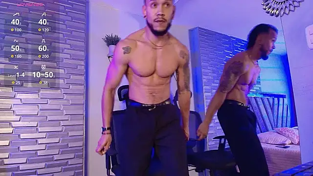 ARON TAYLER01 online show from March 13, 10:22 am