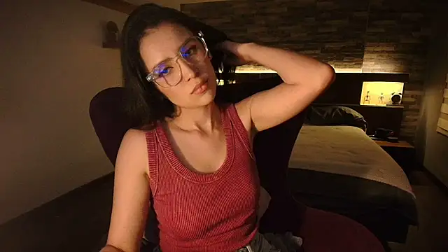 alicewilloww online show from June 4, 12:05 am
