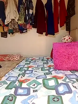 NicRaisaa online show from January 9, 3:04 am