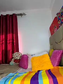 Snapshot of NicRaisaa chatting on February 16, 6:09 am NicRaisaa online show from February 16, 6:09 am