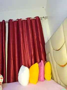 Snapshot of NicRaisaa chatting on March 10, 6:18 am NicRaisaa online show from March 10, 6:18 am