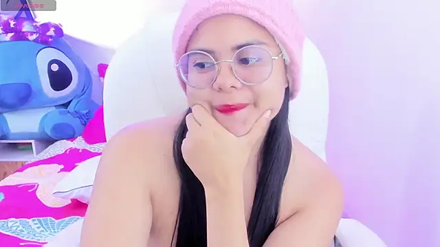 esmeralda112 online show from January 1, 6:59 pm