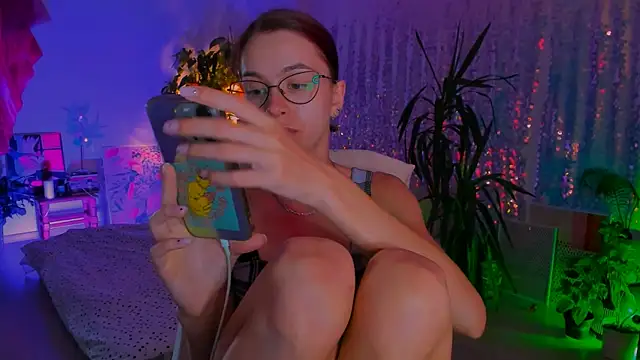 poli   online show from September 24, 9:01 am