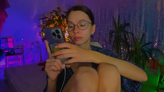 poli   online show from November 29, 5:49 pm