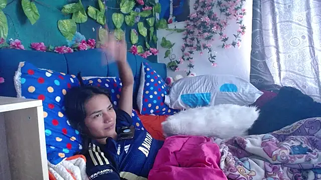 Samara Beltran online show from December 3, 7:55 pm