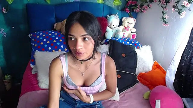 Samara Beltran online show from December 8, 9:30 pm