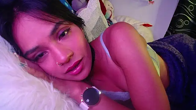Samara Beltran online show from December 9, 8:22 am