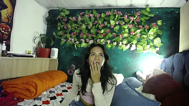 Samara Beltran online show from January 15, 4:04 am